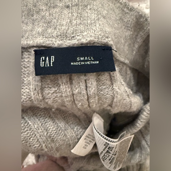Gap CashSoft Cable-Knit Sweater Pants - Picture 6 of 6